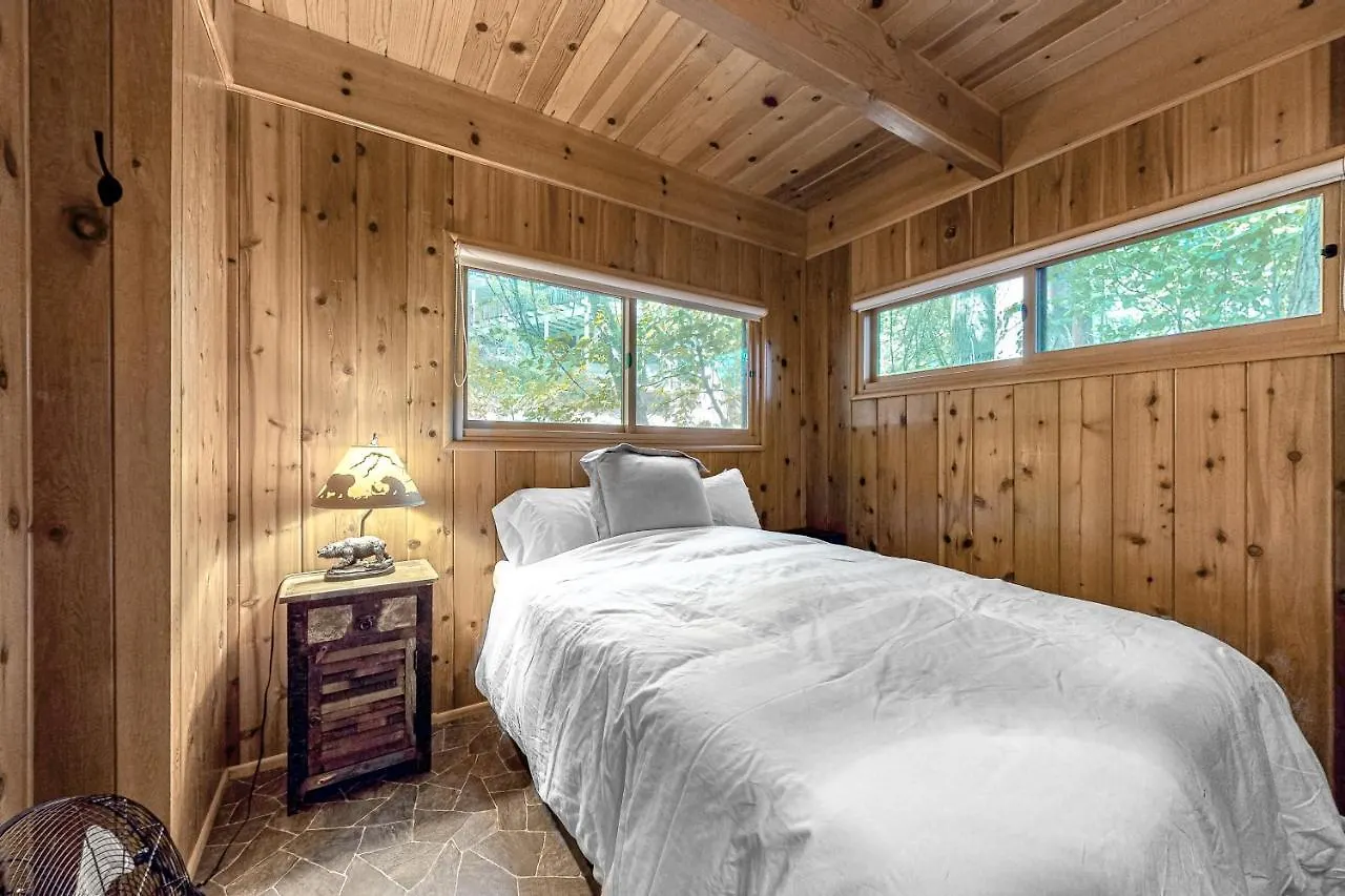 Wooded Comfort Lake Arrowhead