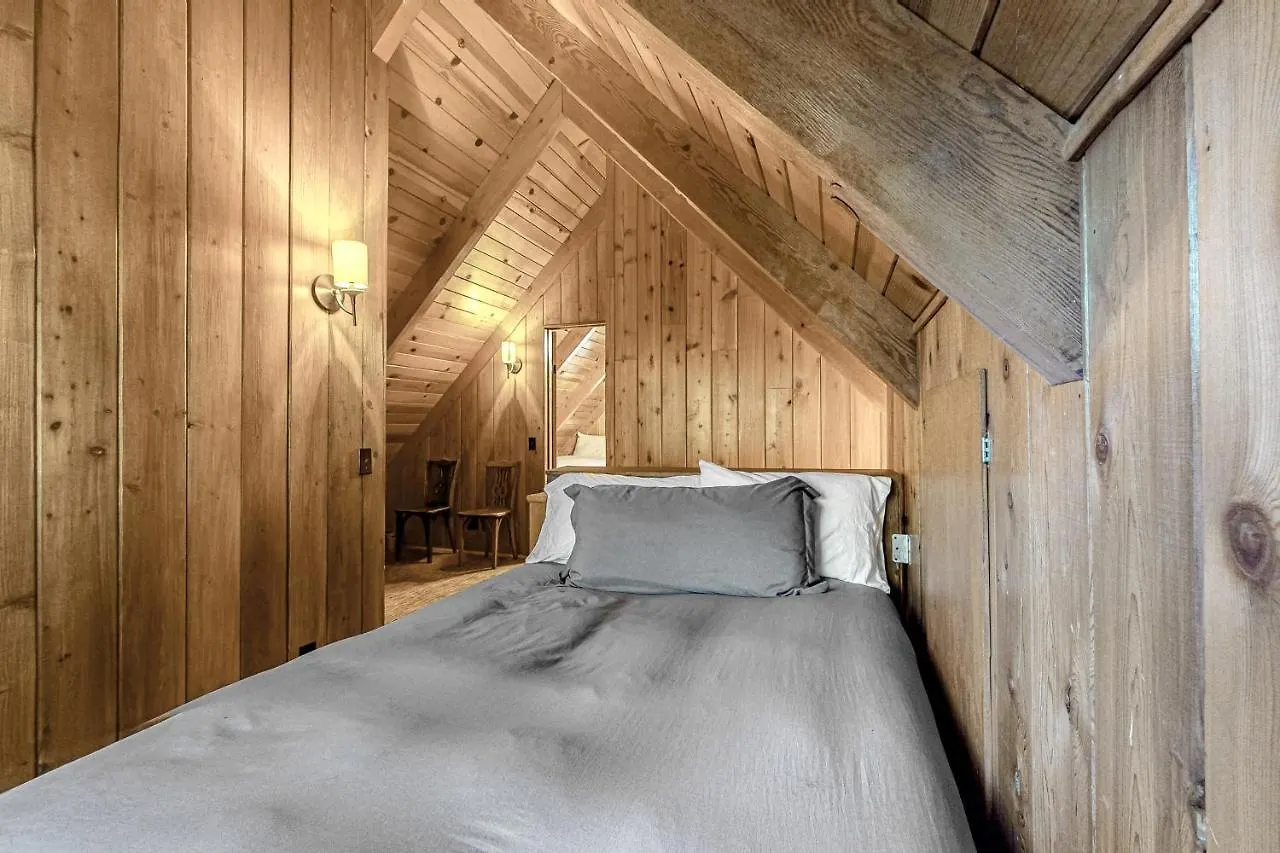Wooded Comfort