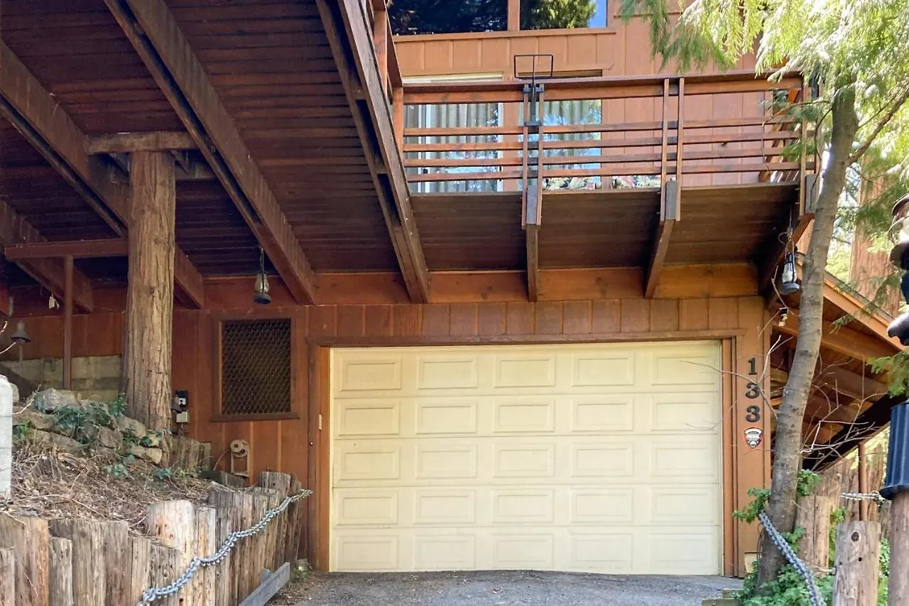 Holiday home Retro Lake Arrowhead
