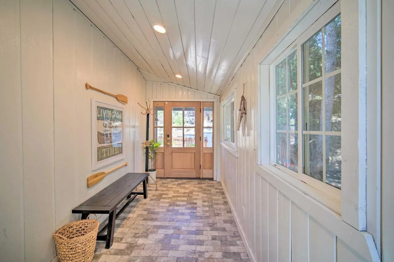 Stunning Arrowhead Decks And Hot Tub Holiday home
