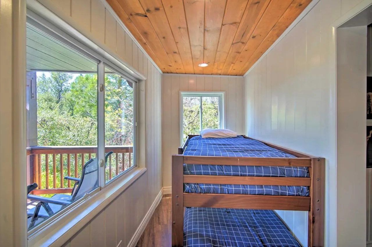 Stunning Arrowhead Decks And Hot Tub *