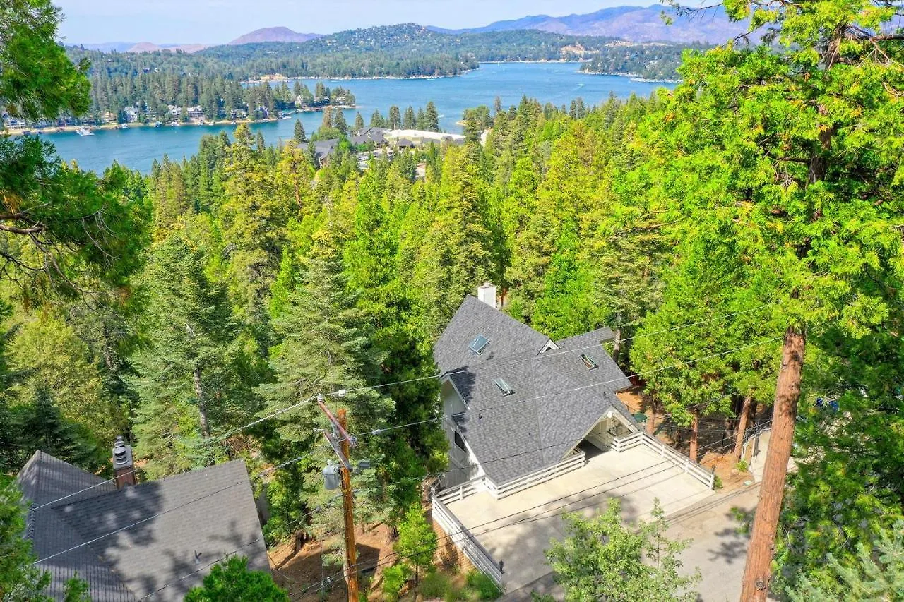 Holiday home Kid's Paradise! Ball Pit 2 Lofts Lakeview 5 Bd, 3ba *