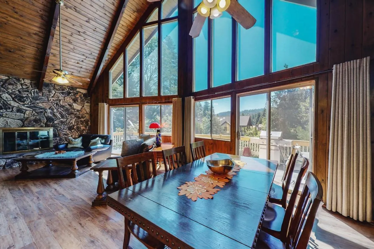 Dragon's Lair Holiday home Lake Arrowhead
