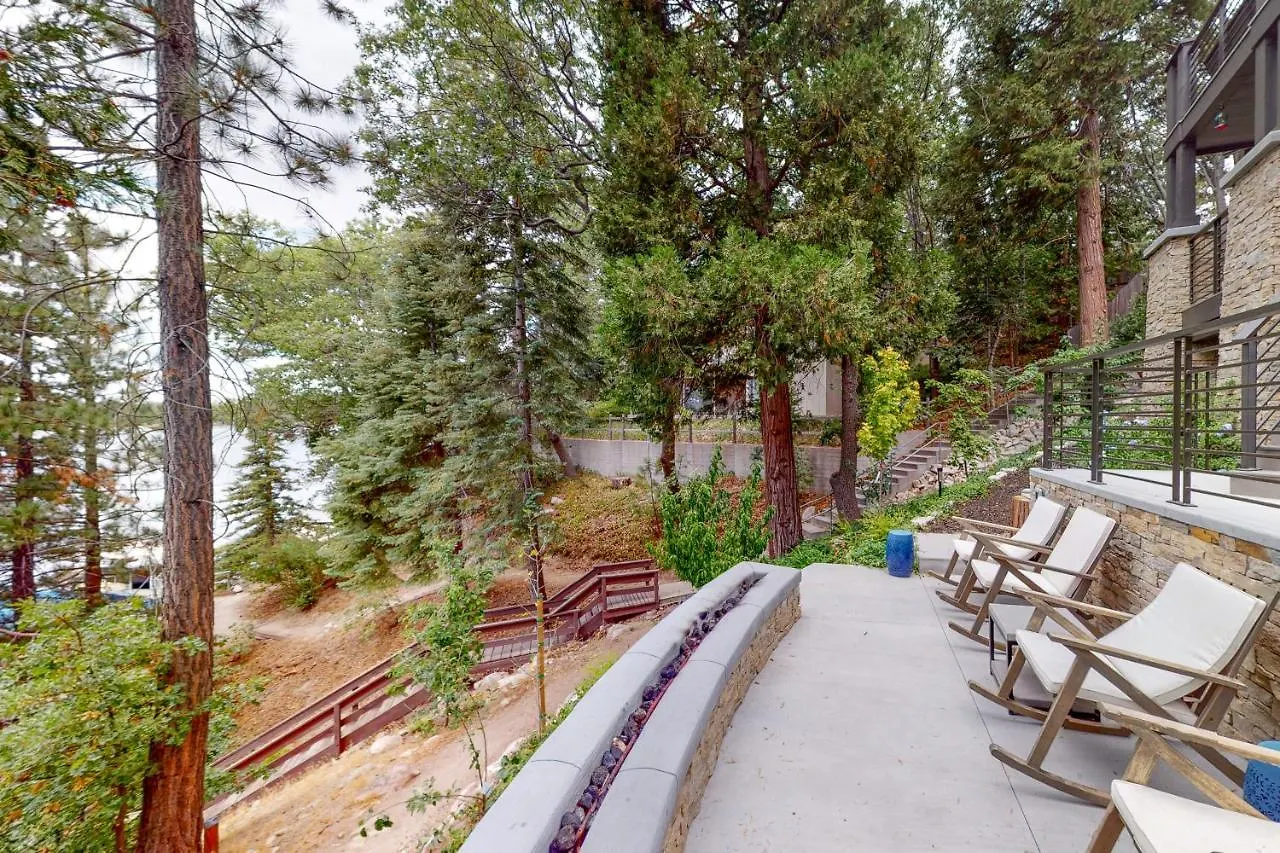 Holiday home Luxury Lakefront Retreat