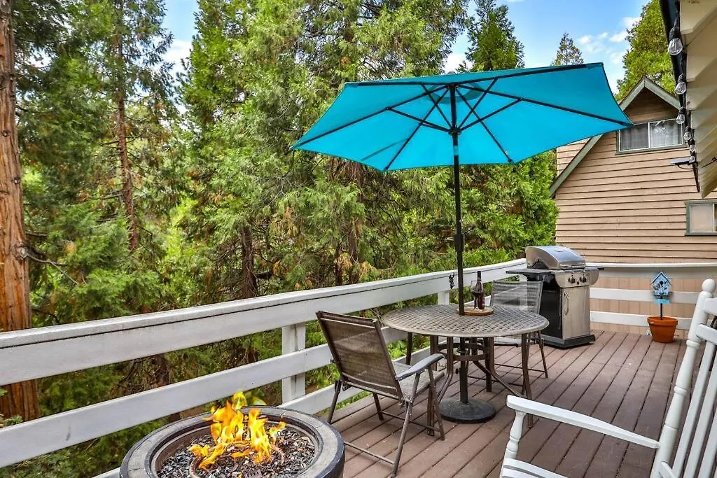 House - Arrowhead Chalet *