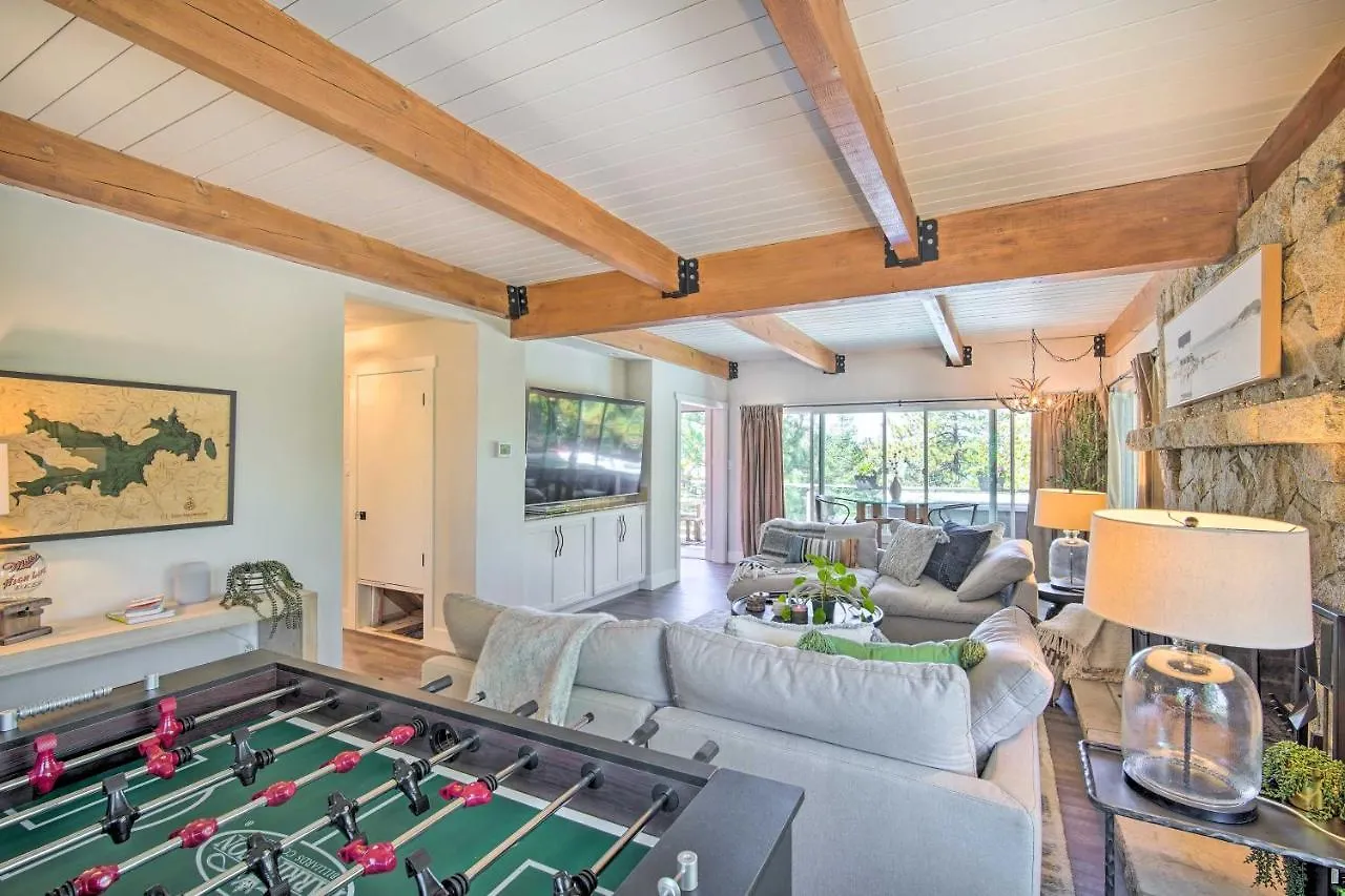Holiday home Chic House With Furnished Deck And Hot Tub! Lake Arrowhead
