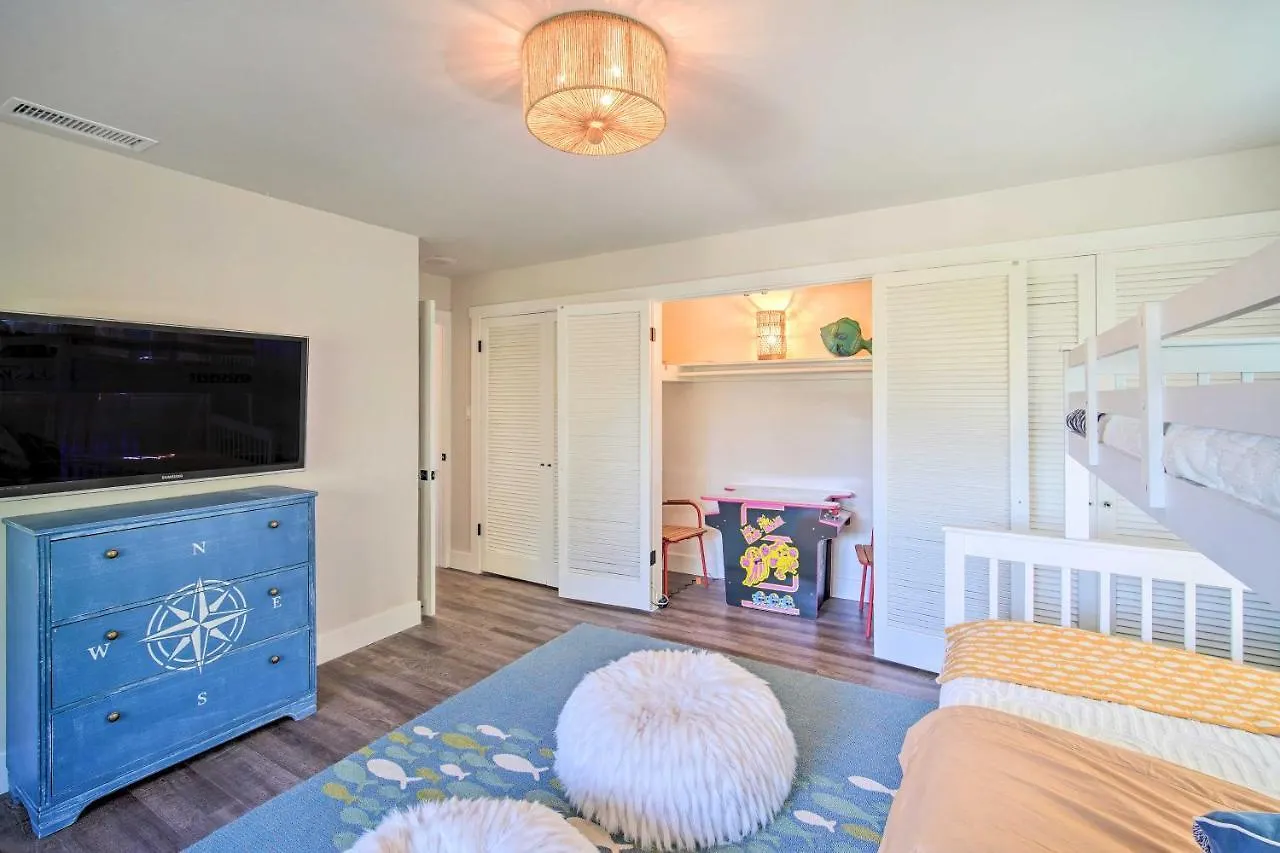 Chic House With Furnished Deck And Hot Tub! Lake Arrowhead