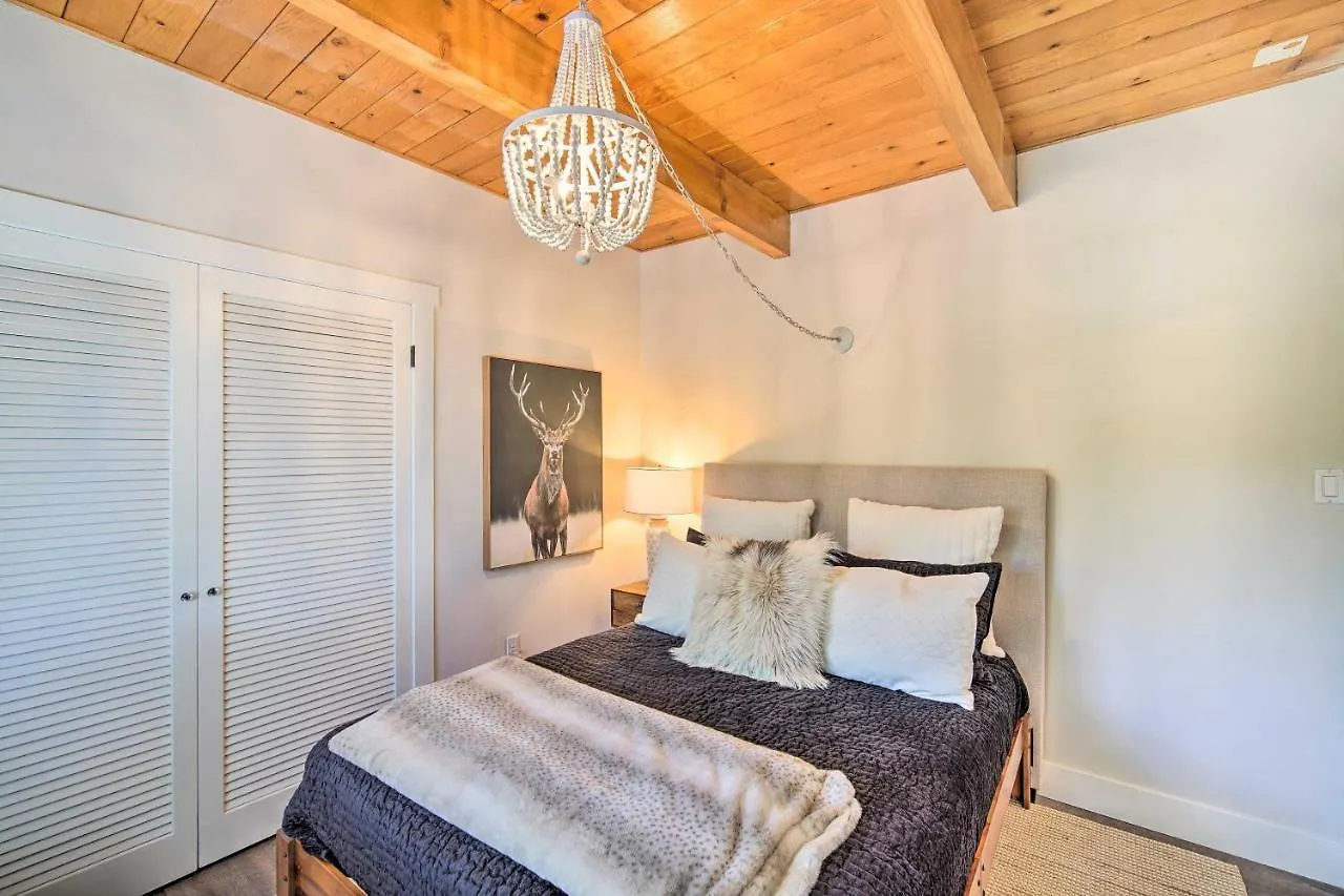 Chic House With Furnished Deck And Hot Tub! Lake Arrowhead