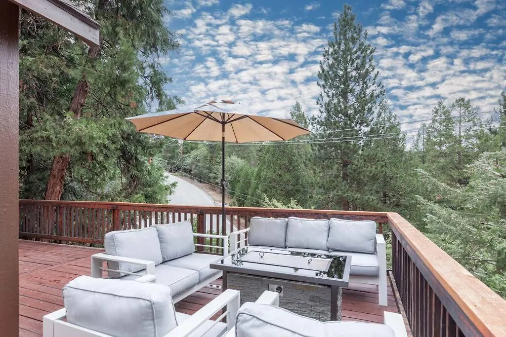 Hillside Hideaway - Game Rm - Master - Luxury Holiday home *