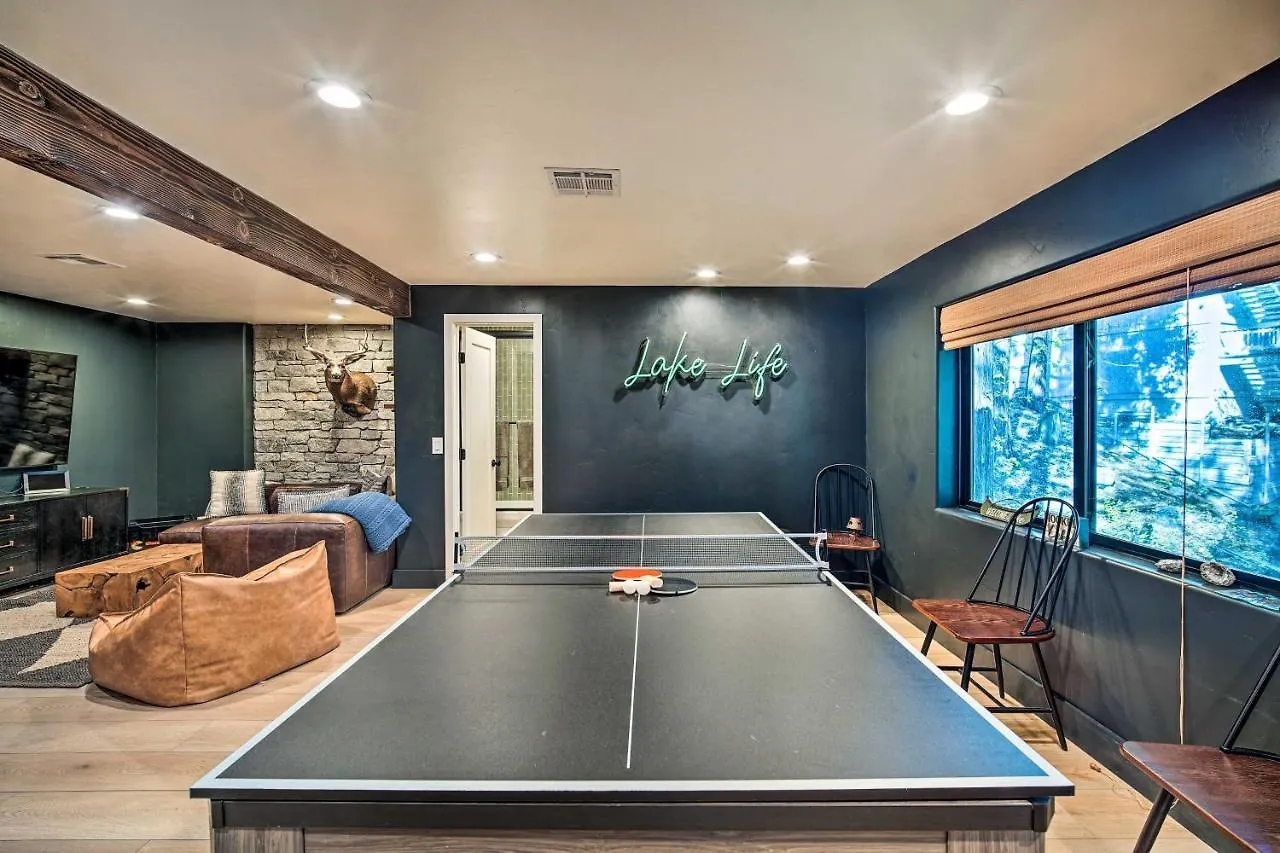 Holiday home Pet-friendly Retreat With Game And Fire Pit! *