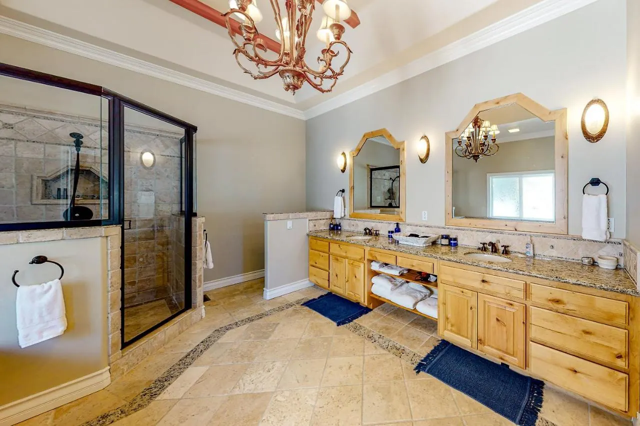 Bayfront Beauty - Main *
