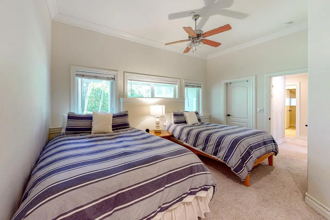 Bayfront Beauty - Main Holiday home Lake Arrowhead