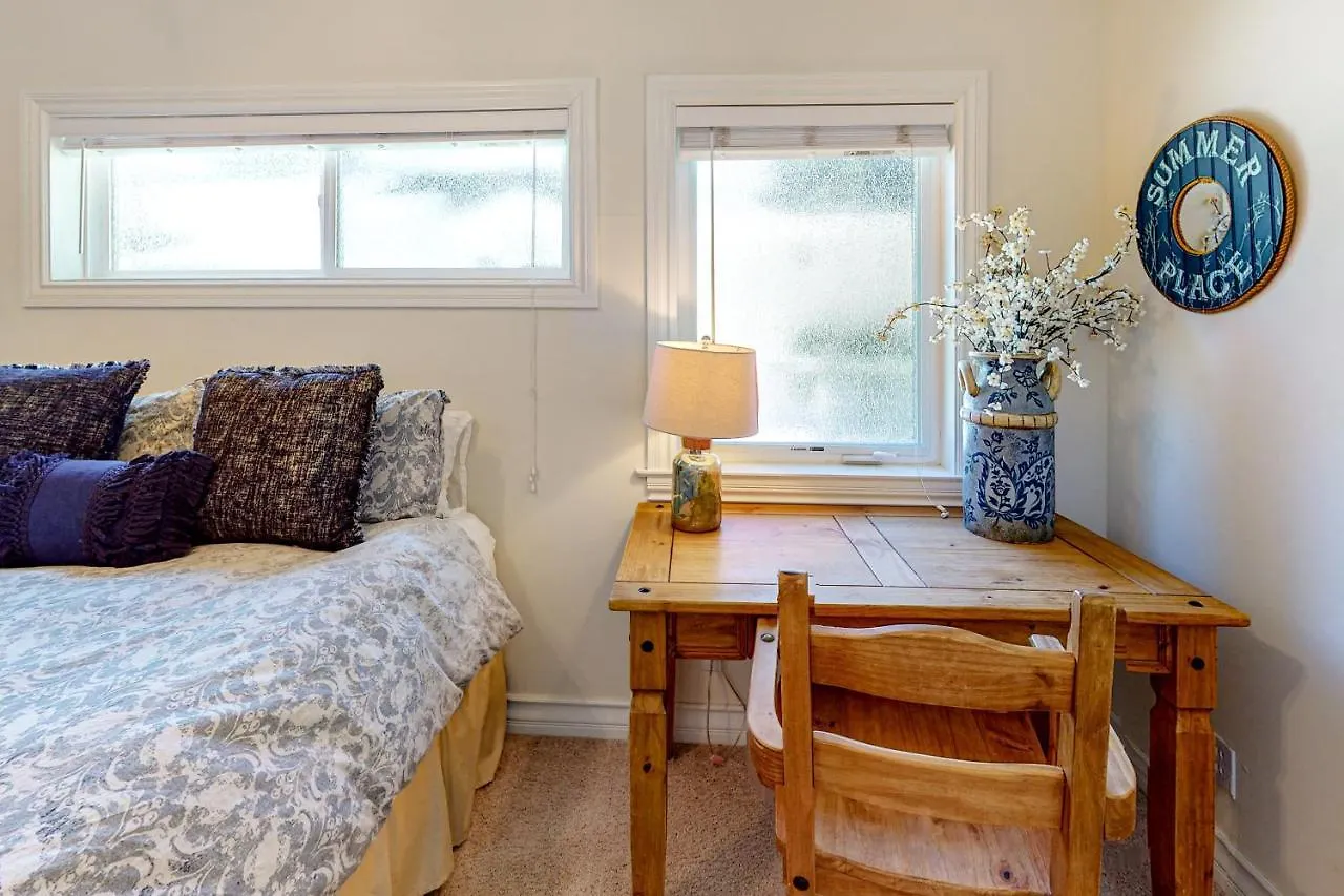 Bayfront Beauty - Main *