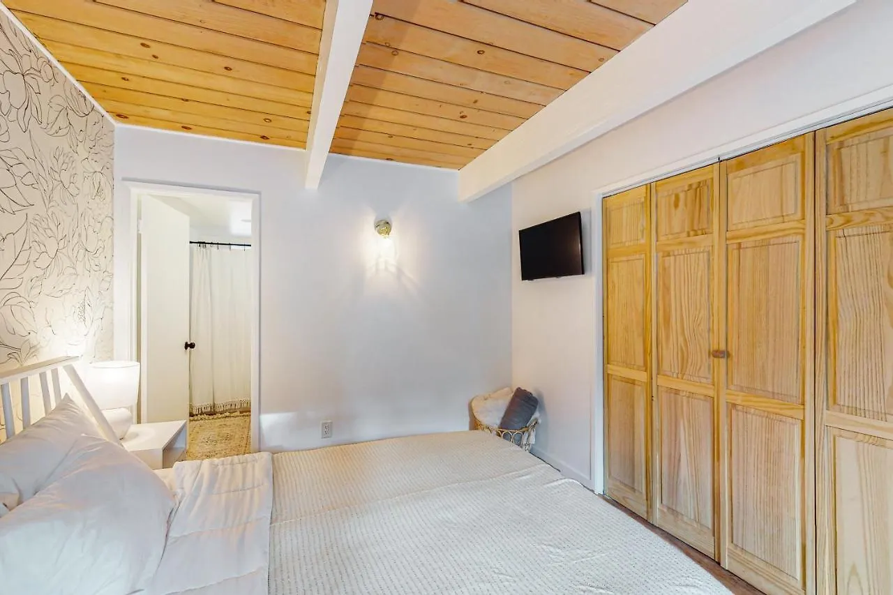 Saint Bernard Beauty Holiday home Lake Arrowhead