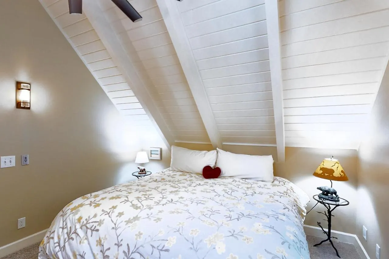 Terrace Retreat Lake Arrowhead