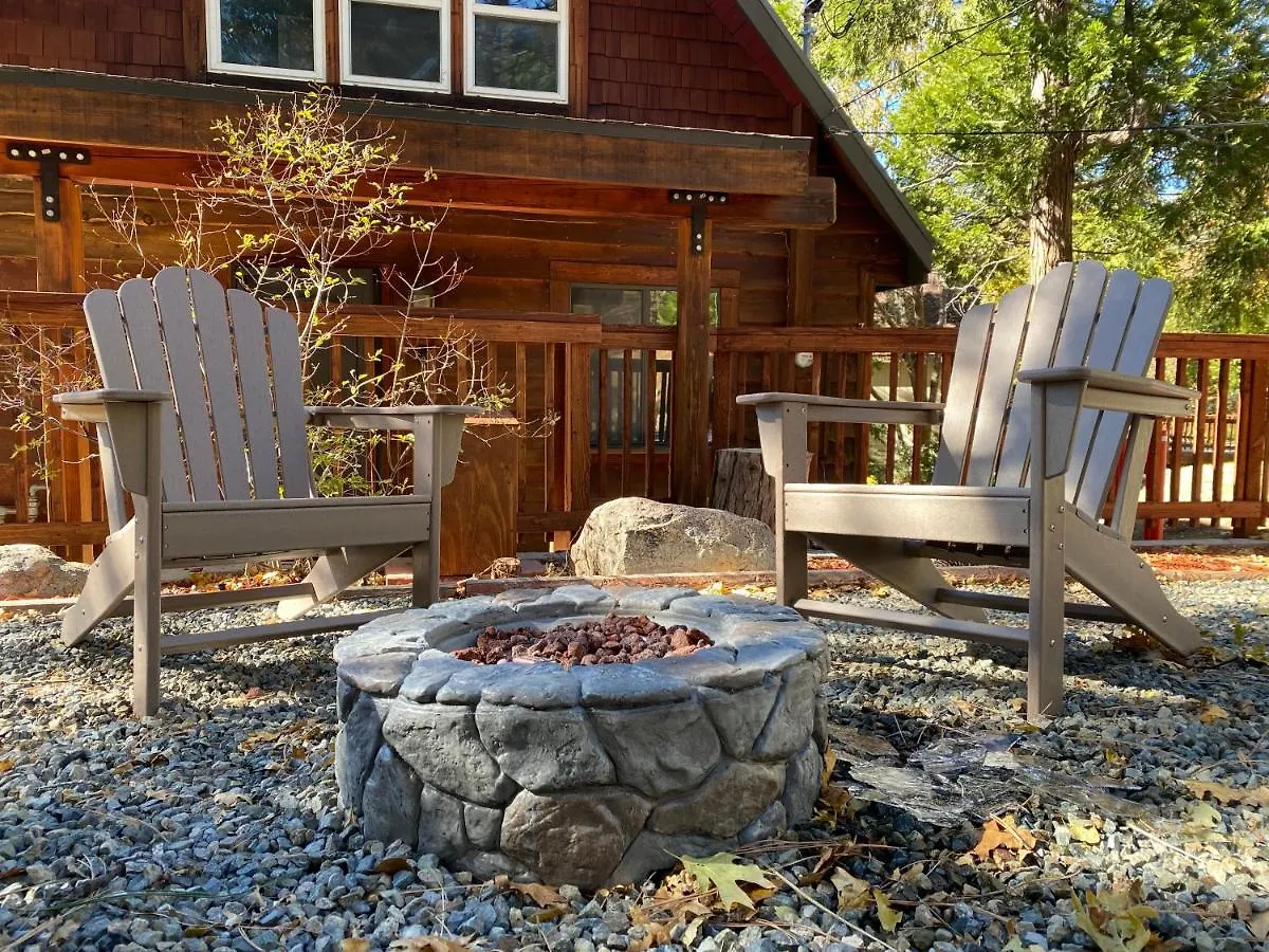 Arrowhead Cabin-hot Tub-family Friendly-arcade-fire Pit Lake Arrowhead
