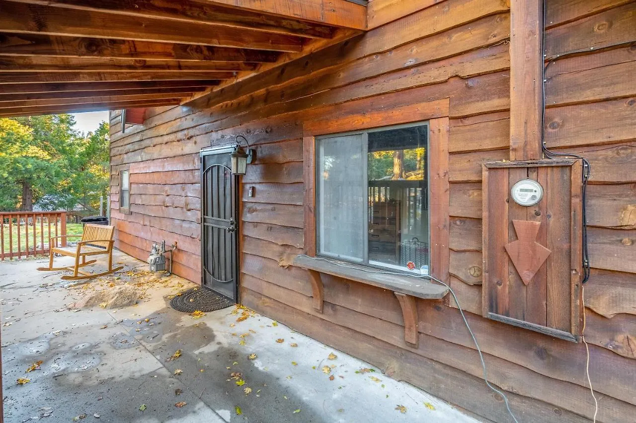 Holiday home Arrowhead Cabin-hot Tub-family Friendly-arcade-fire Pit *