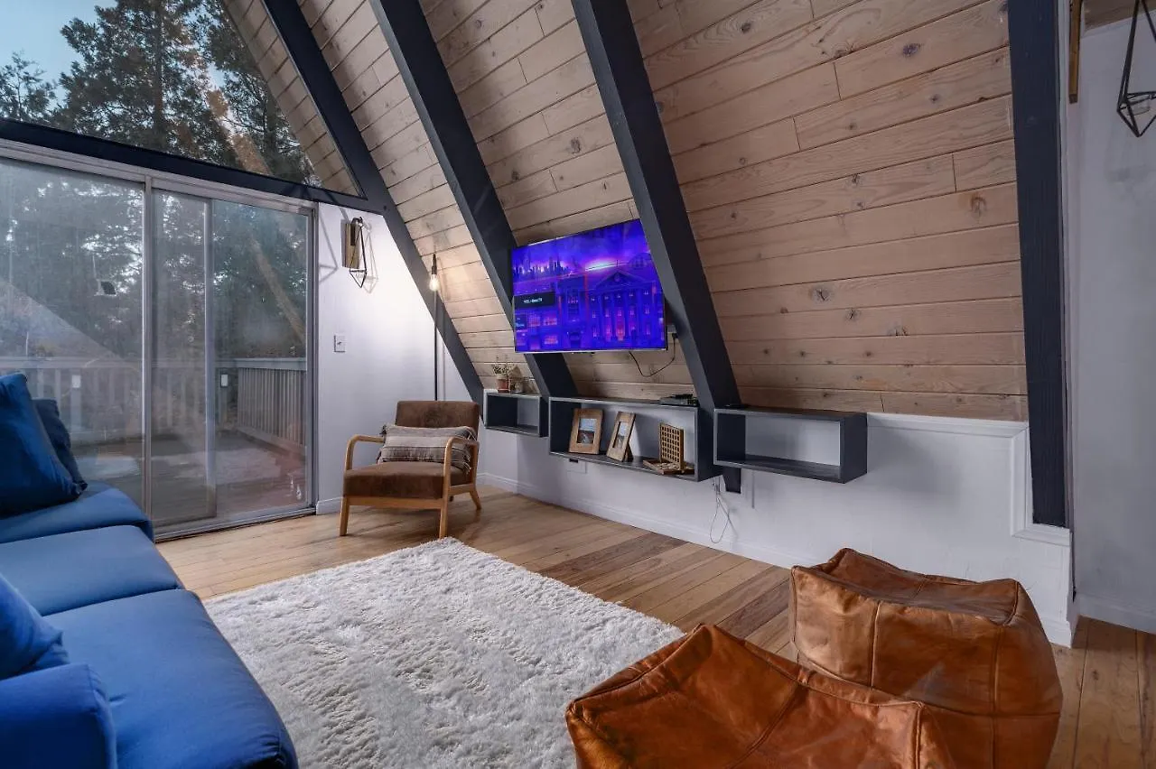 Arrowhead Cabin-hot Tub-family Friendly-arcade-fire Pit