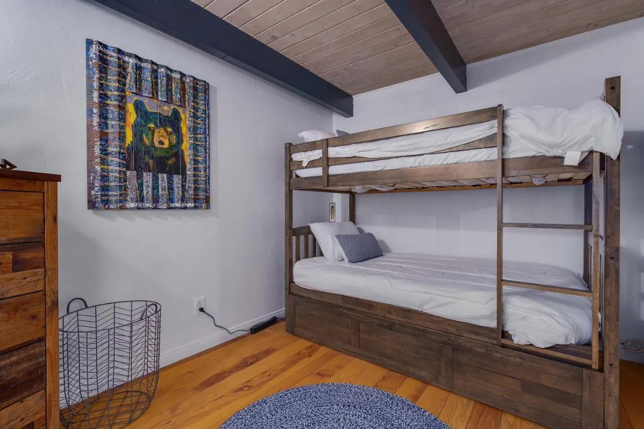 Arrowhead Cabin-hot Tub-family Friendly-arcade-fire Pit * Lake Arrowhead