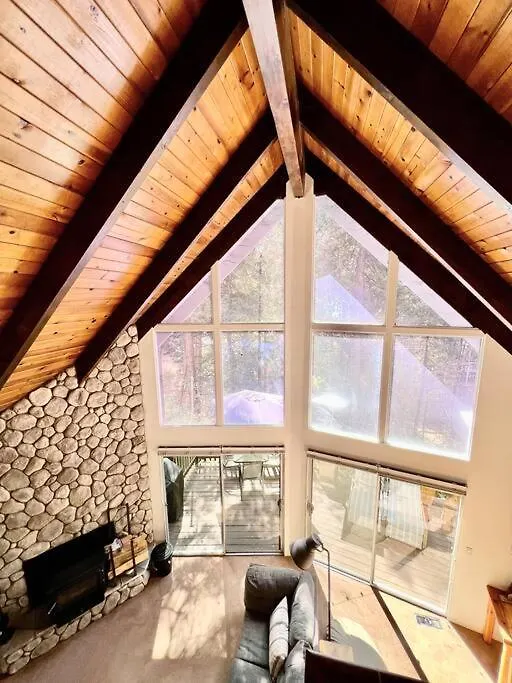 Family Friendly A Frame, Pets Free! Holiday home *