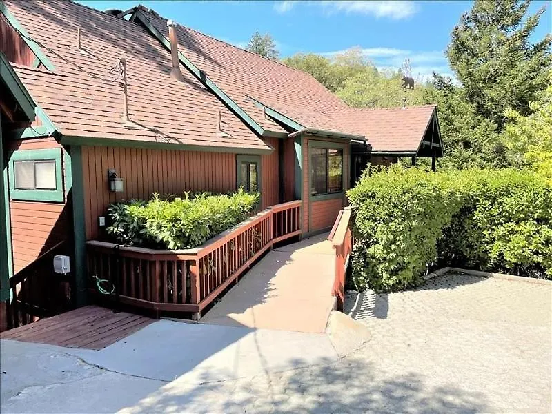 Beautiful Mountain Home *