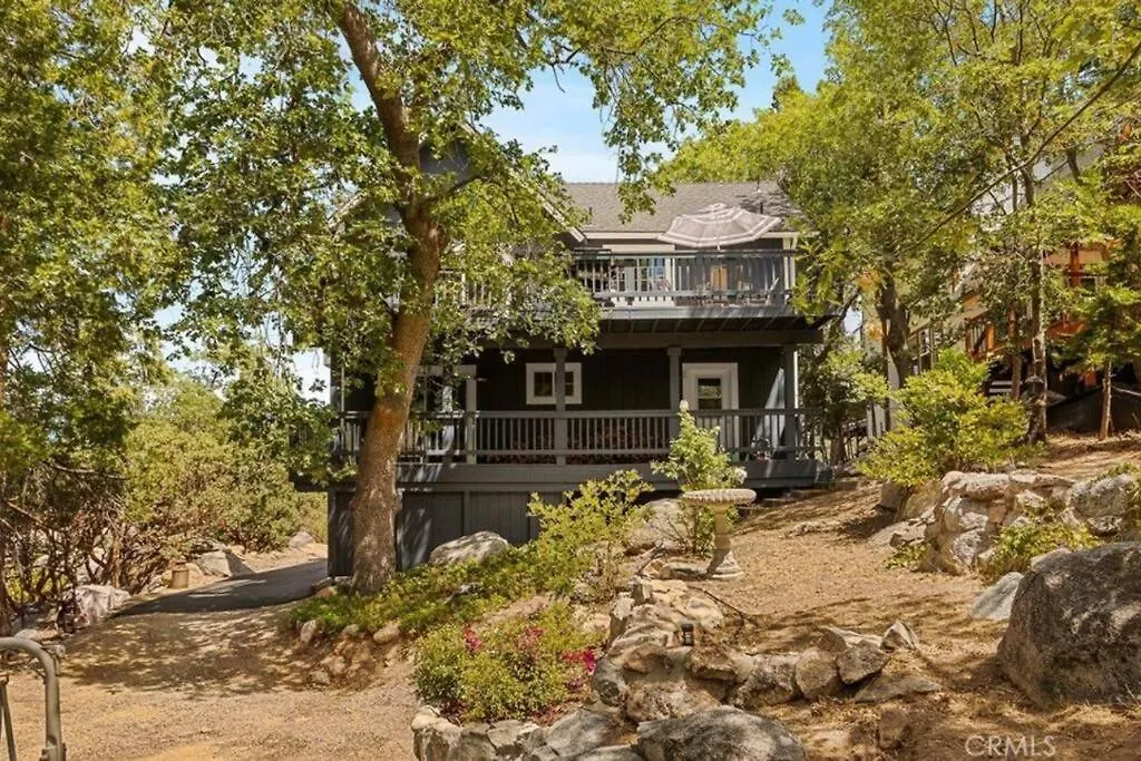 Charming Getaway *