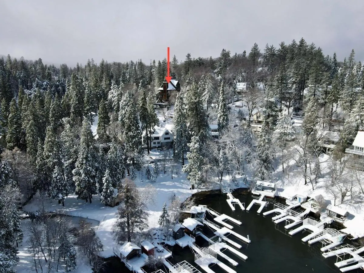 Reflection Point Upscale House 4 Bed And 4.5 Bath Holiday home Lake Arrowhead