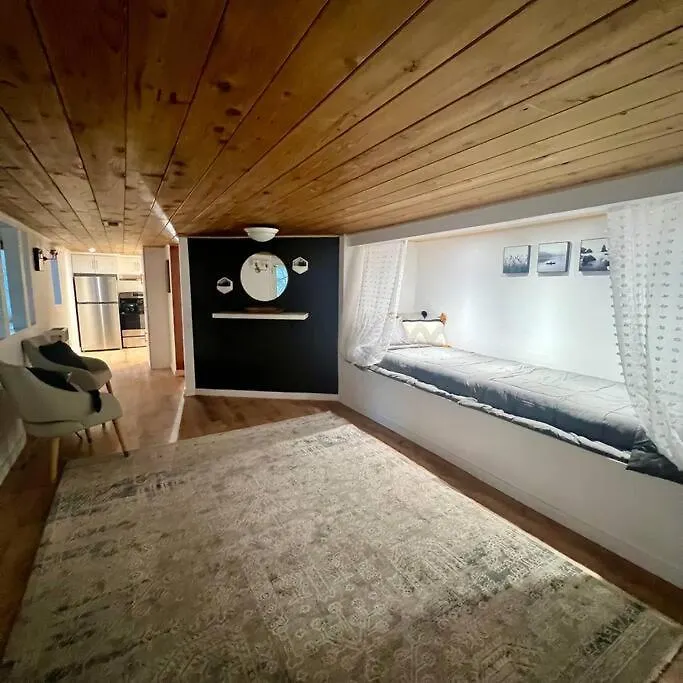 Arrowhead Lux Black Holiday home