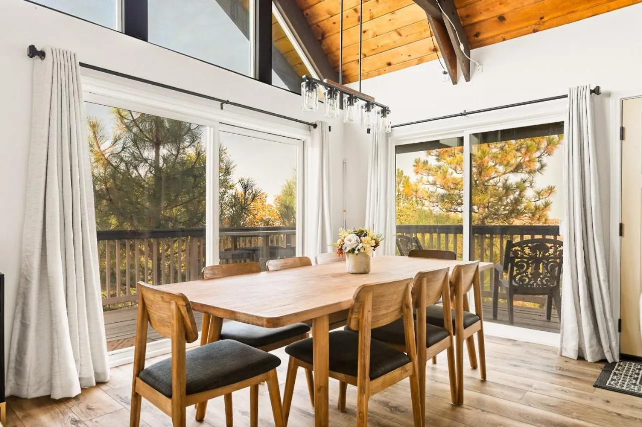 Ev Level 2, Pets Welcome At Sunset Ridge Holiday home Lake Arrowhead