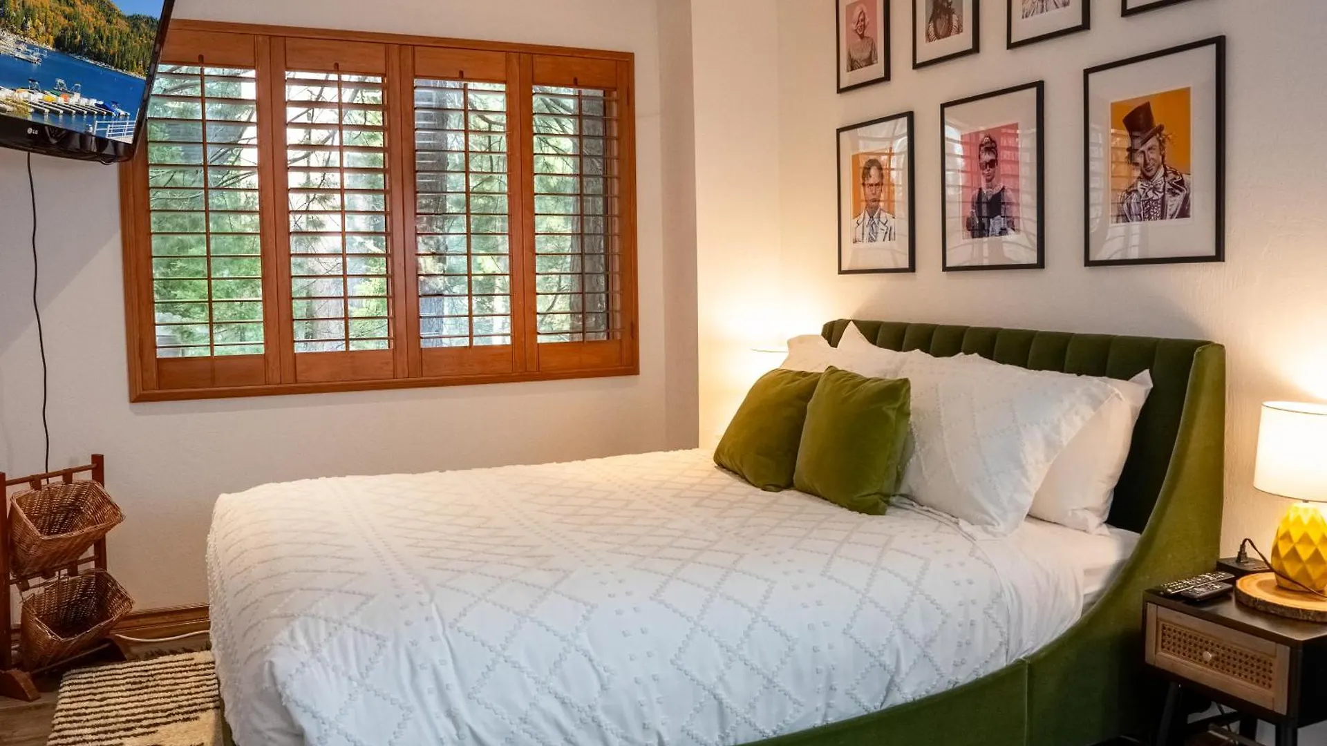 The Mighty Pines Retreat + Large Patio + Bbq+view! * Lake Arrowhead
