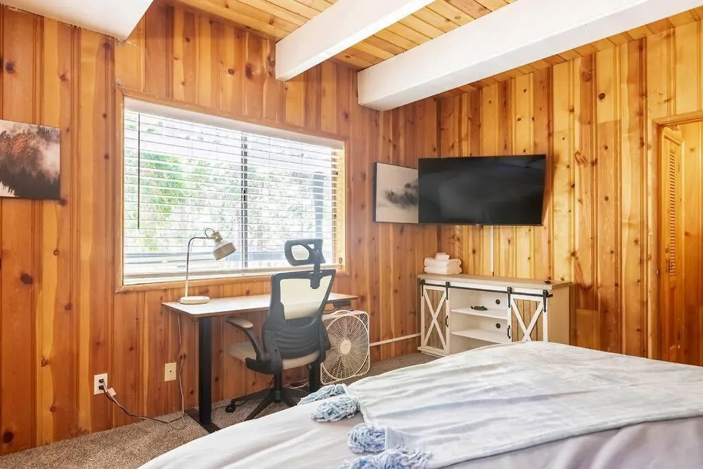 Family Arrowhead Sleeps 12 And Gameroom