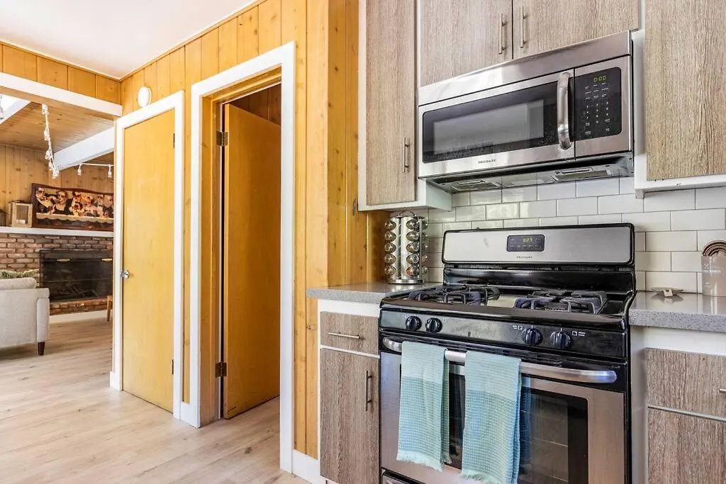 Family Arrowhead Sleeps 12 And Gameroom * Lake Arrowhead
