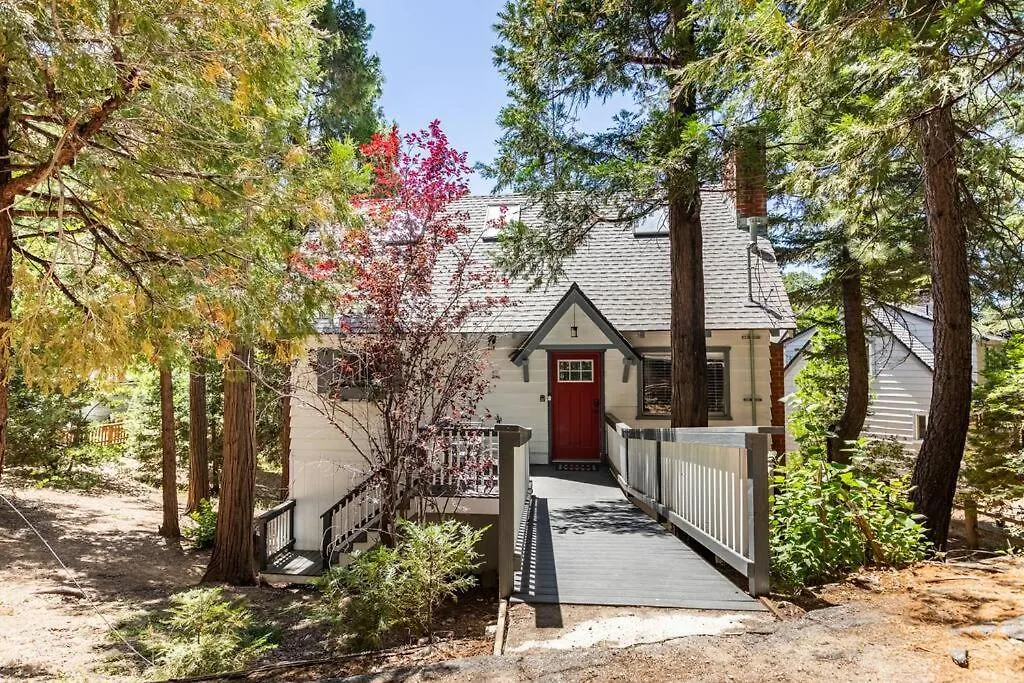 Holiday home Family Arrowhead Sleeps 12 And Gameroom Lake Arrowhead