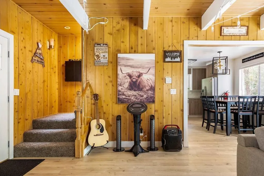 Family Arrowhead Sleeps 12 And Gameroom Holiday home *