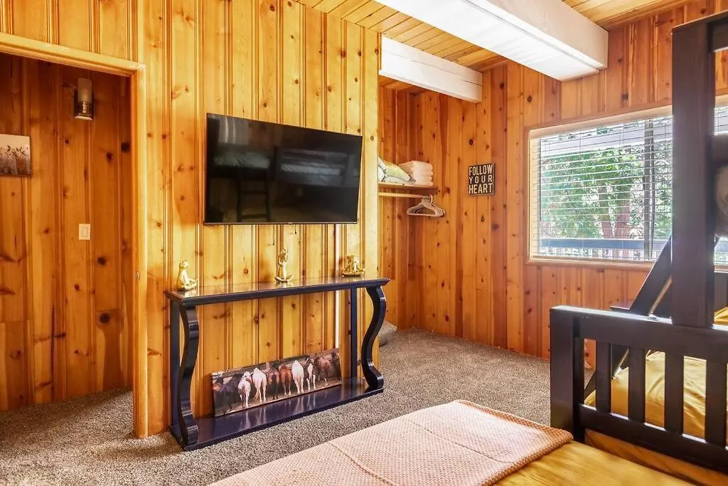 Holiday home Family Arrowhead Sleeps 12 And Gameroom *