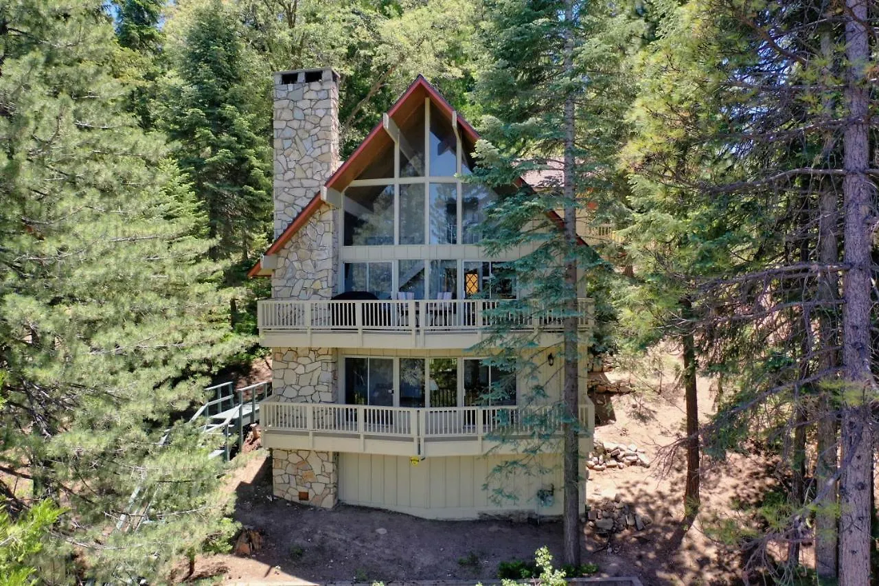 Luxe Mountain Retreat Village Close Game Ac Backs Up To Trails Lake Arrowhead