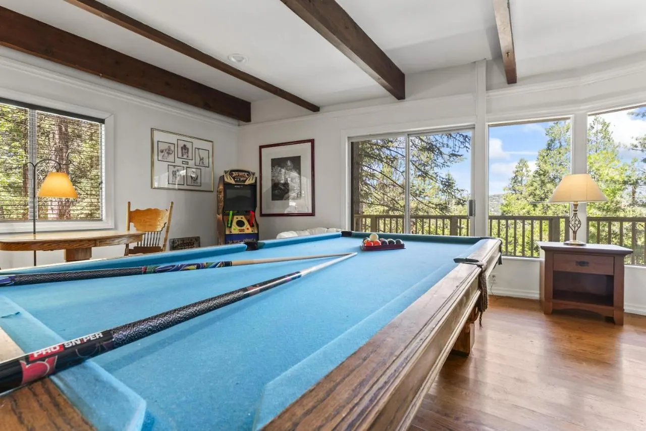 Holiday home Luxe Mountain Retreat Village Close Game Ac Backs Up To Trails