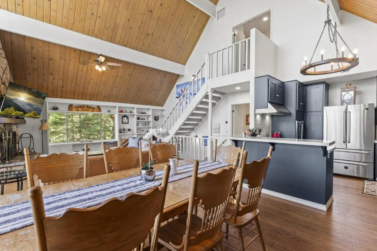 Luxe Mountain Retreat Village Close Game Ac Backs Up To Trails Holiday home Lake Arrowhead