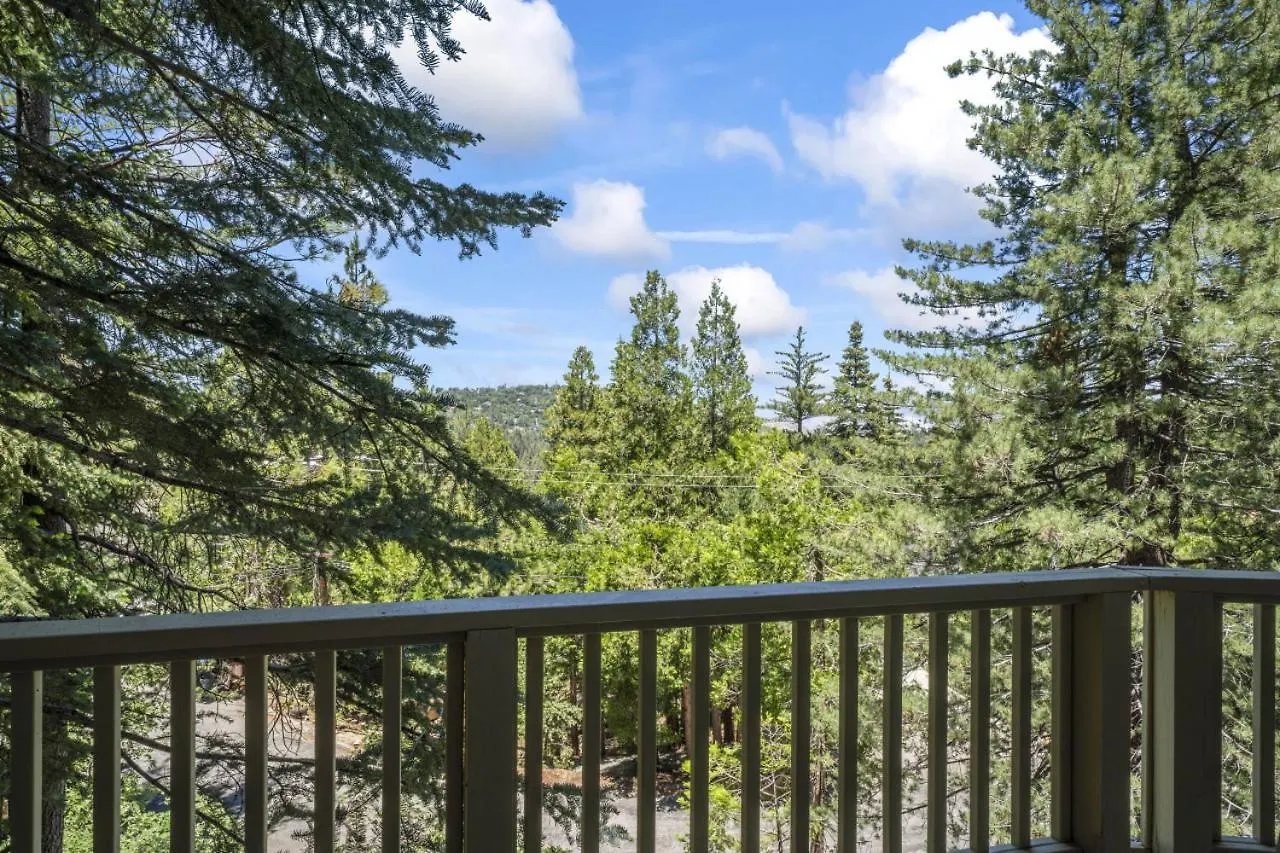 Luxe Mountain Retreat Village Close Game Ac Backs Up To Trails * Lake Arrowhead
