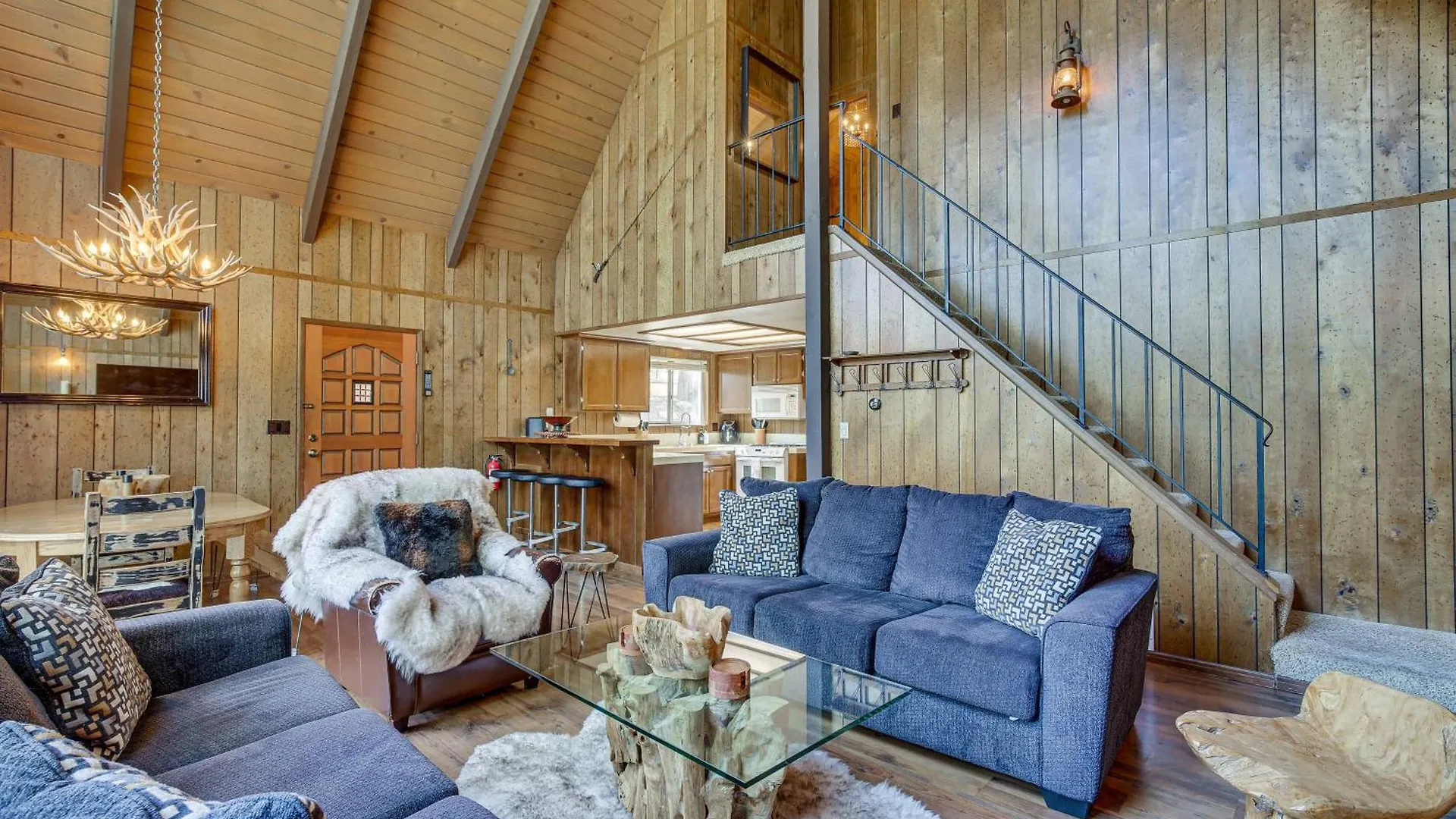 Holiday home Chic Arrowhead Retreat 4 Seasons Of Fun! *