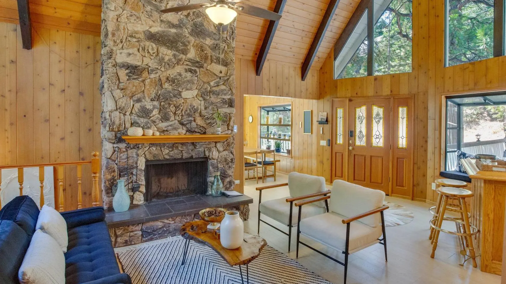 Charming Arrowhead With Deck And Game Room! * Lake Arrowhead