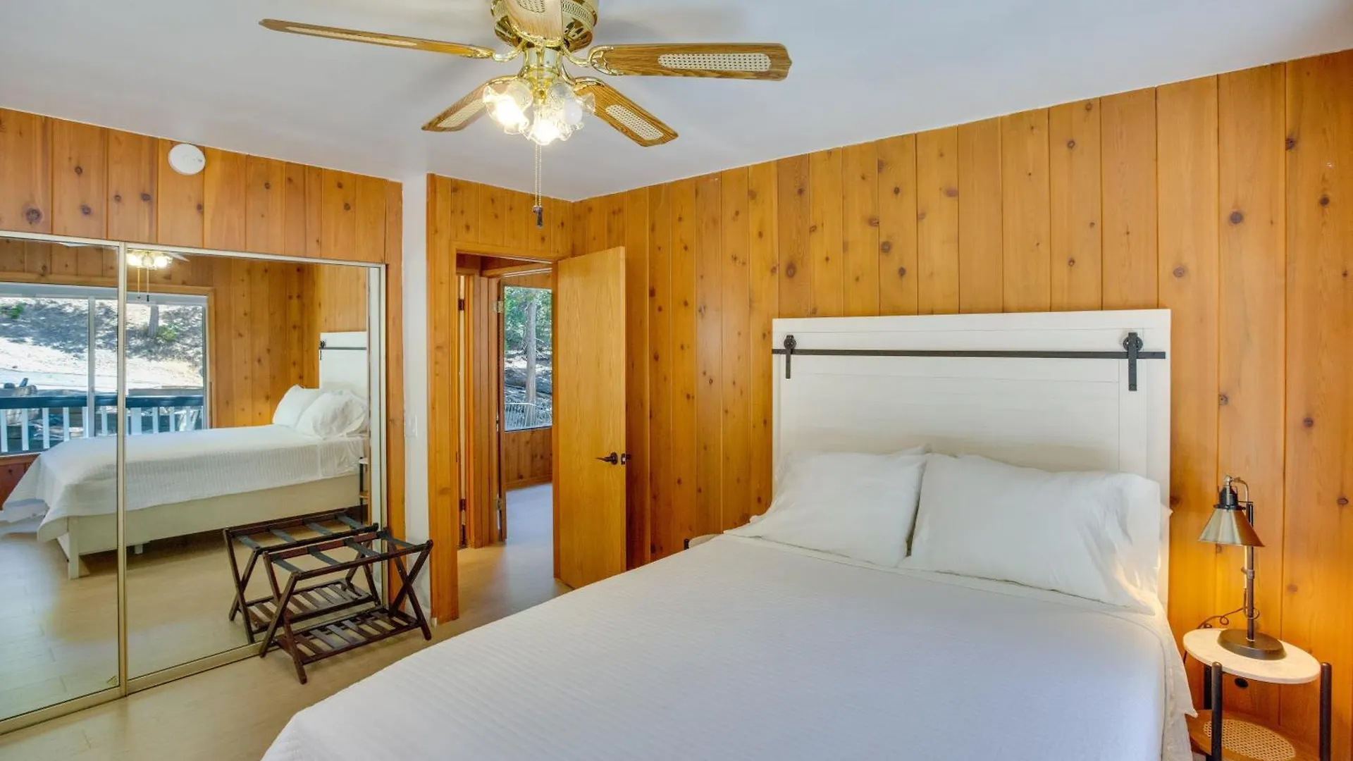 Holiday home Charming Arrowhead With Deck And Game Room! Lake Arrowhead