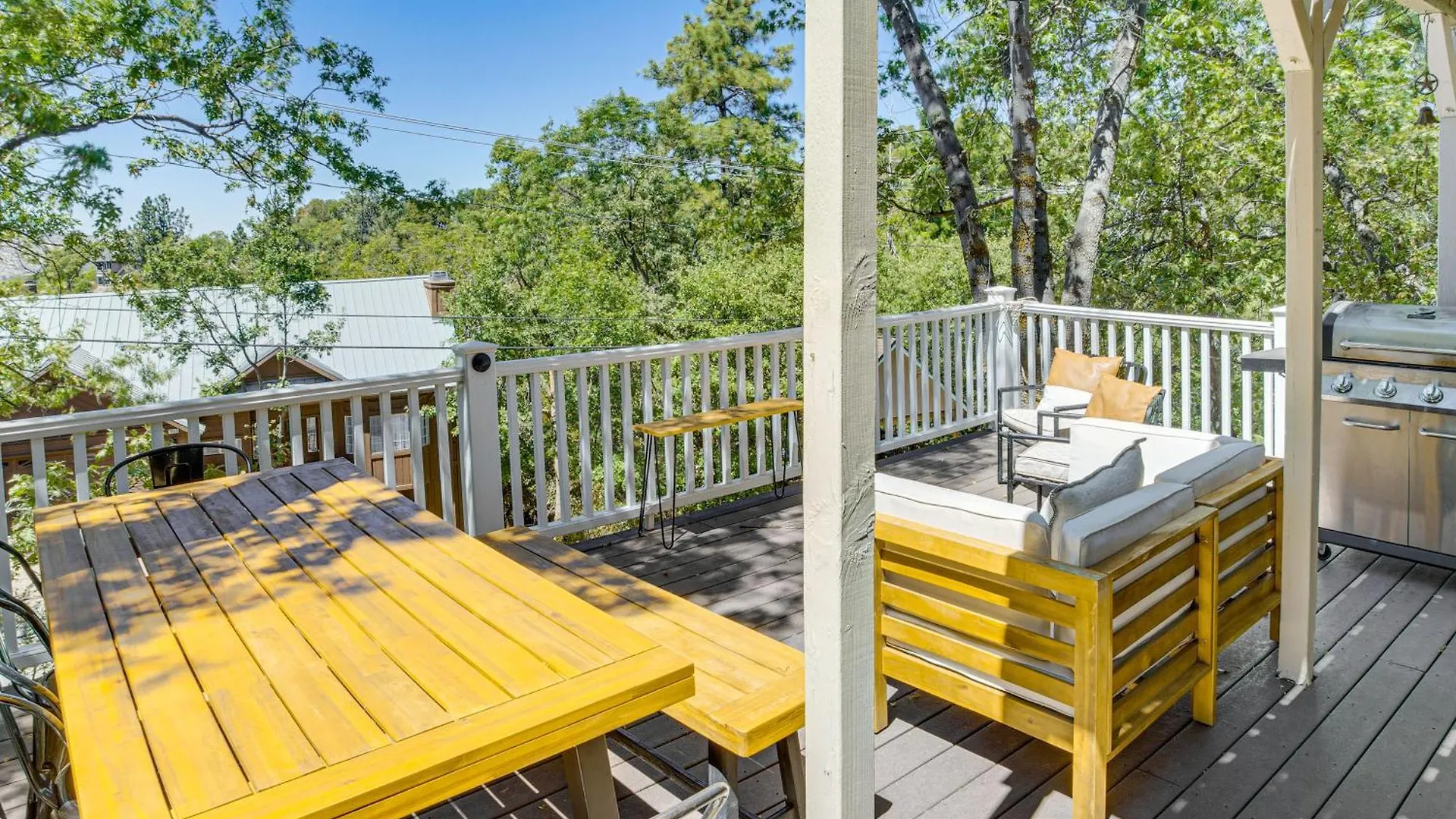 Arrowhead Family Deck And Grill Holiday home *