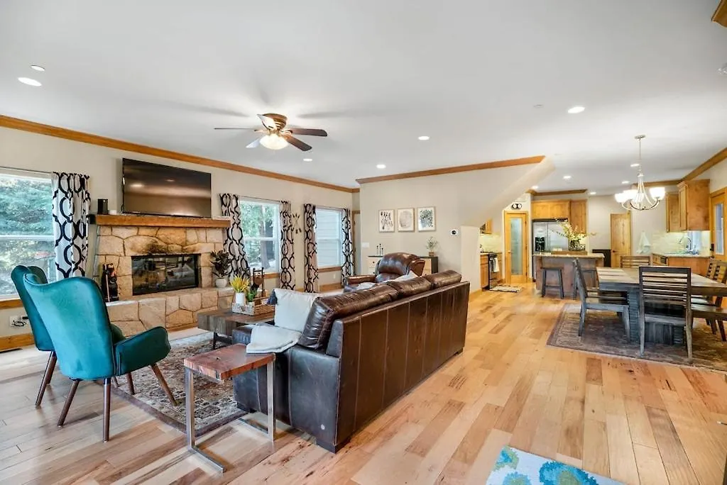 Newly Listed! Welcome To Sky Forrest Retreat! * Lake Arrowhead