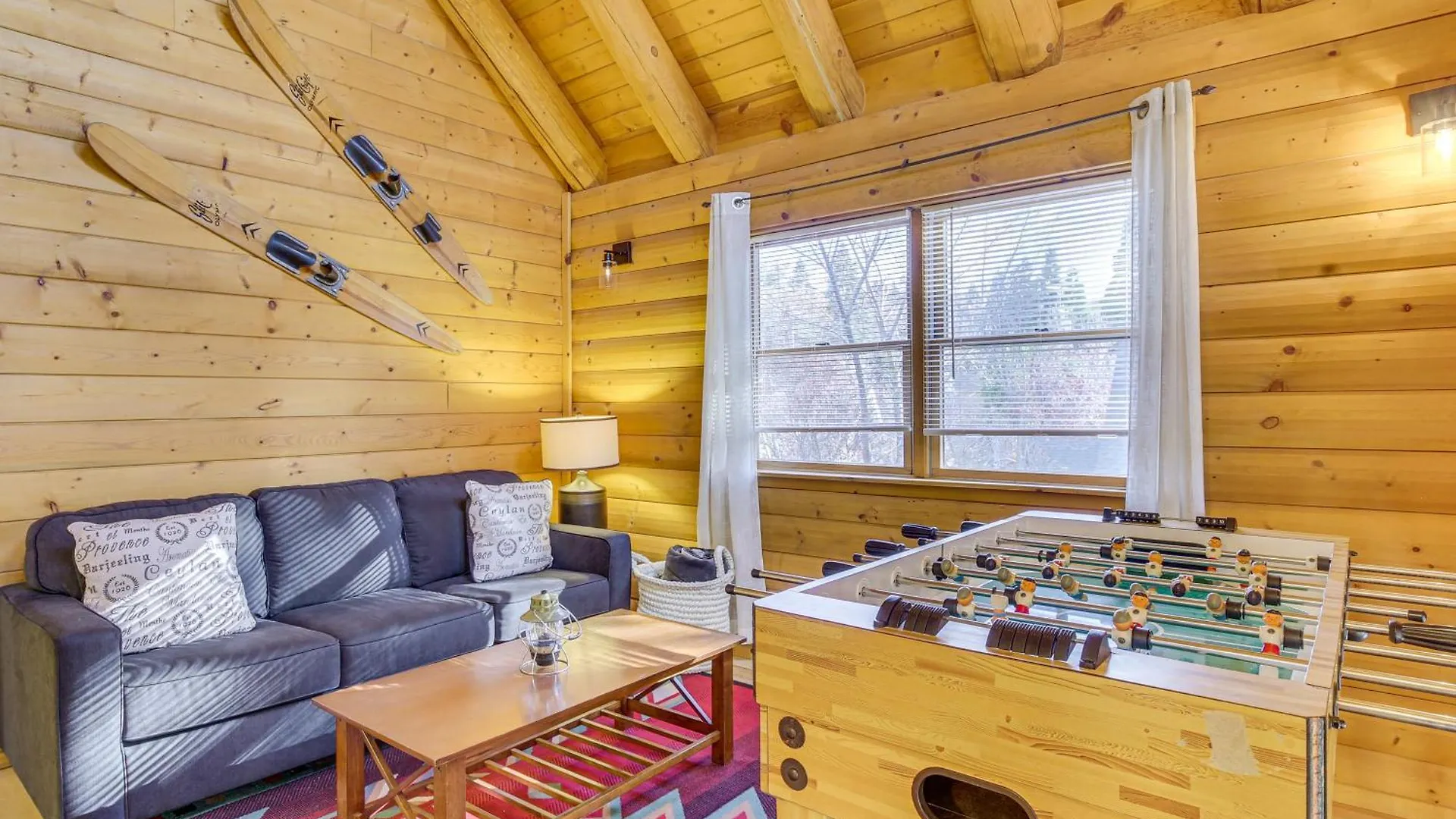 Holiday home 2 Mi To Arrowhead Village Pet-friendly *