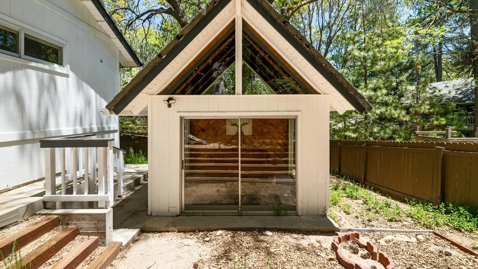 Luxuryspaciouscottage/fencedyard/detachedbonusroom Holiday home *