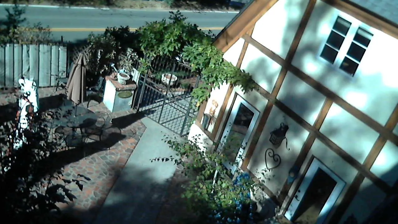 Fleur De Europeran Lake Arrowhead