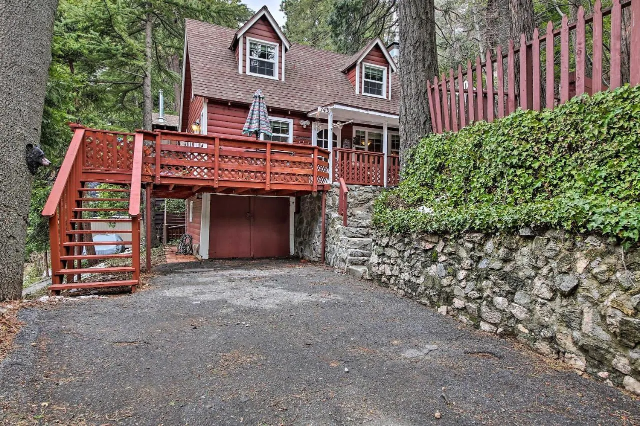 Vintage Snow White About 2 Miles To Village! * Lake Arrowhead