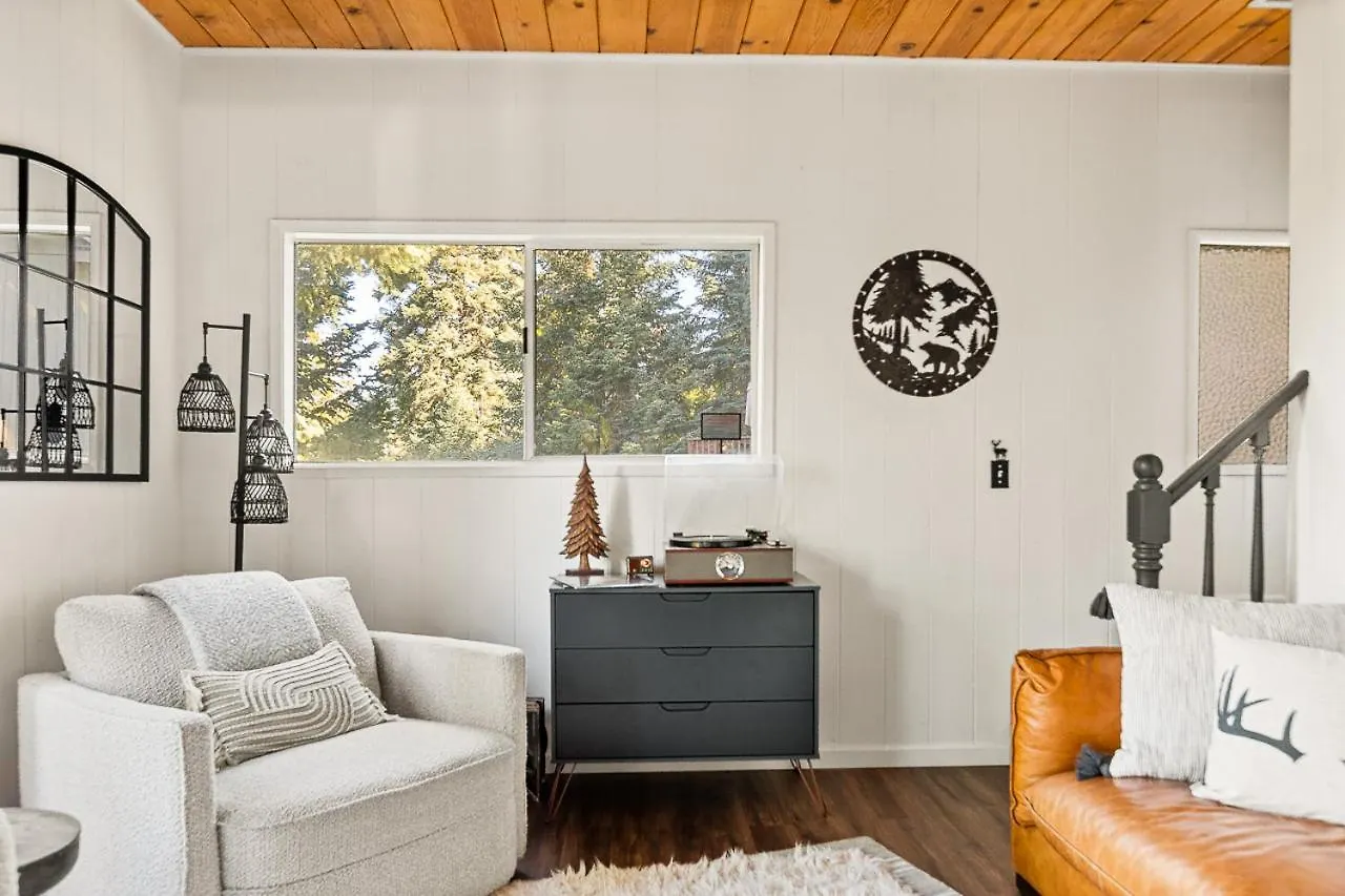 Romantic & Family Friendly In The Woods Dağ evi Lake Arrowhead