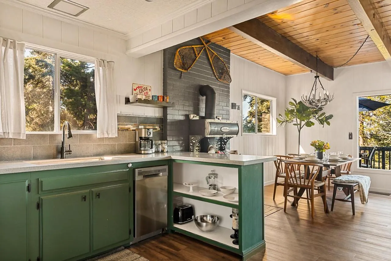 Romantic & Family Friendly In The Woods *